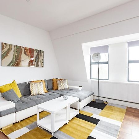 Ferienwohnung Manhattan Heights Maidstone Exterior foto