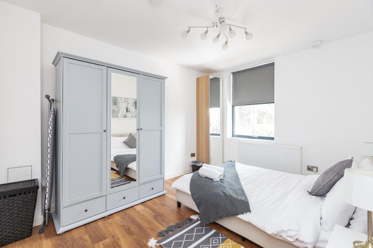 Ferienwohnung Manhattan Heights Maidstone Exterior foto
