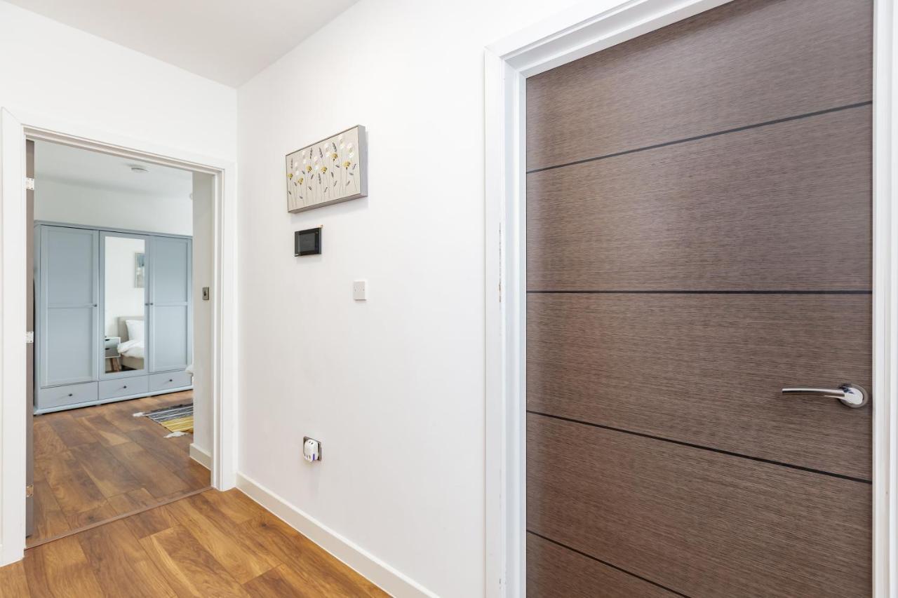 Ferienwohnung Manhattan Heights Maidstone Exterior foto
