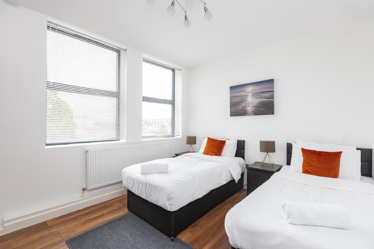 Ferienwohnung Manhattan Heights Maidstone Exterior foto